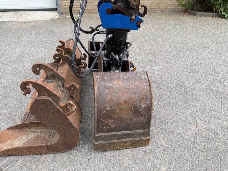 Mini-pelle Caterpillar 303.5E CR diesel 3,58T – 2017 – 3 948 h – 3 godets et grappin – Image 9