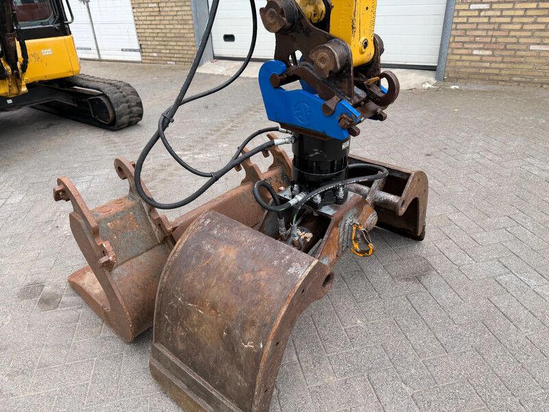 Mini-pelle Caterpillar 303.5E CR diesel 3,58T – 2017 – 3 948 h – 3 godets et grappin – Image 2