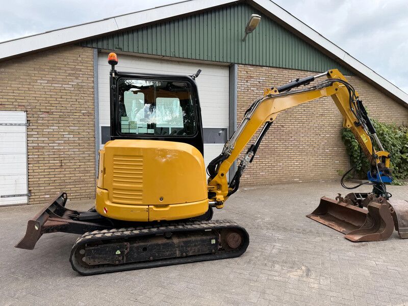Mini-pelle Caterpillar 303.5E CR diesel 3,58T – 2017 – 3 948 h – 3 godets et grappin – Image 16