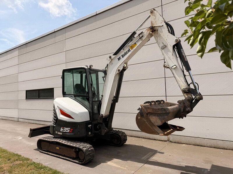 Mini-pelle Bobcat E35z diesel 2019 – 1 599 h – 3 499 kg – 3 godets – Image 15