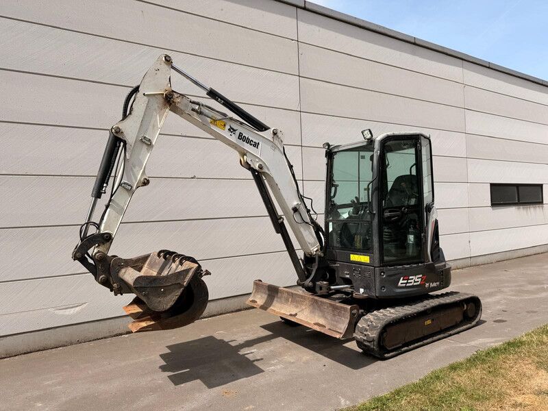 Mini-pelle Bobcat E35z diesel 2019 – 1 599 h – 3 499 kg – 3 godets – Image 14
