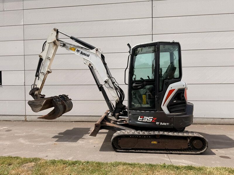Mini-pelle Bobcat E35z diesel 2019 – 1 599 h – 3 499 kg – 3 godets – Image 13