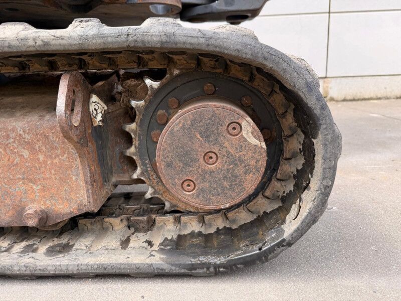 Mini-pelle Bobcat E35z diesel 2019 – 1 599 h – 3 499 kg – 3 godets – Image 9