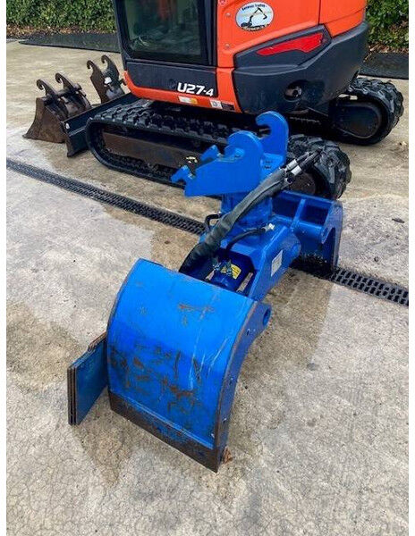 Mini-pelle Kubota U27-4 2017 cabine – 2 665 kg, 1 960 h, attache rapide hydraulique et 3 godets – Image 5
