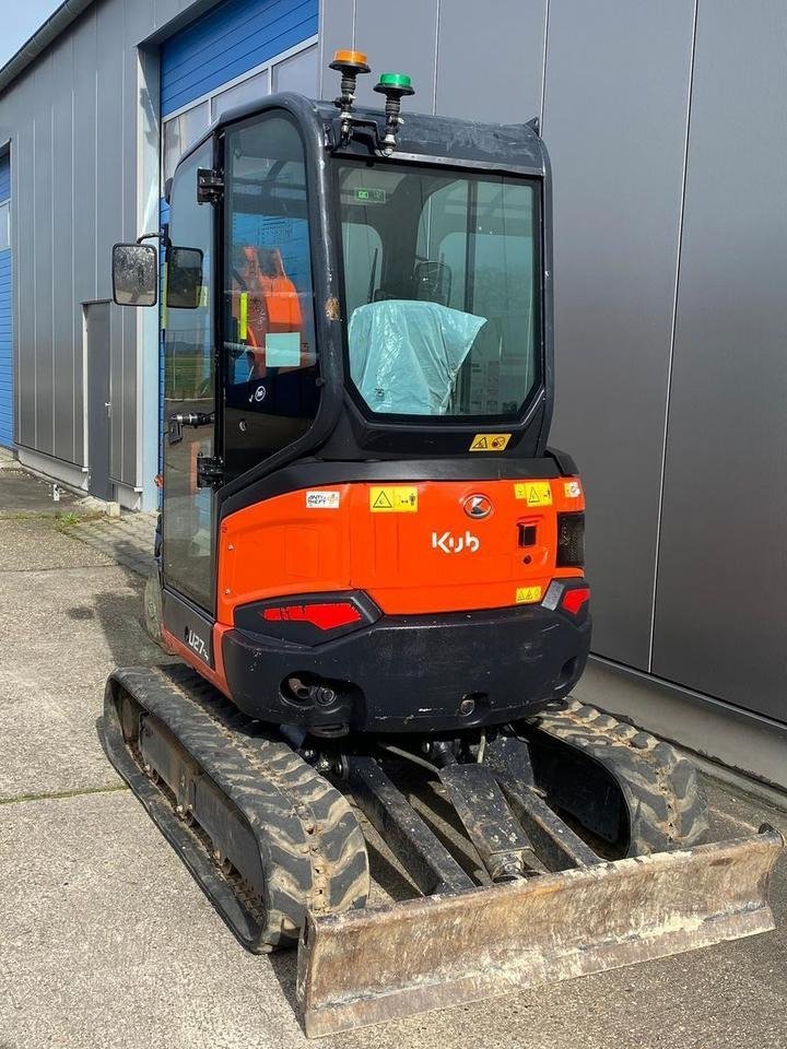 Mini-pelle Kubota U27-4 Diesel 2021 – Cabine climatisée, 2 590 kg, 1 225 h, et 3 godets – Image 15