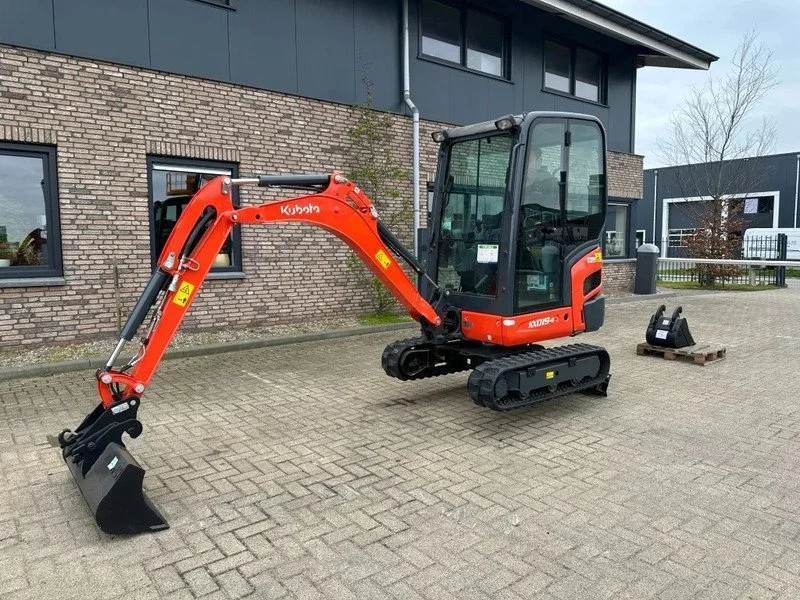 Mini-pelle Kubota KX019-4 diesel 1 855 kg – 3 godets – BTP