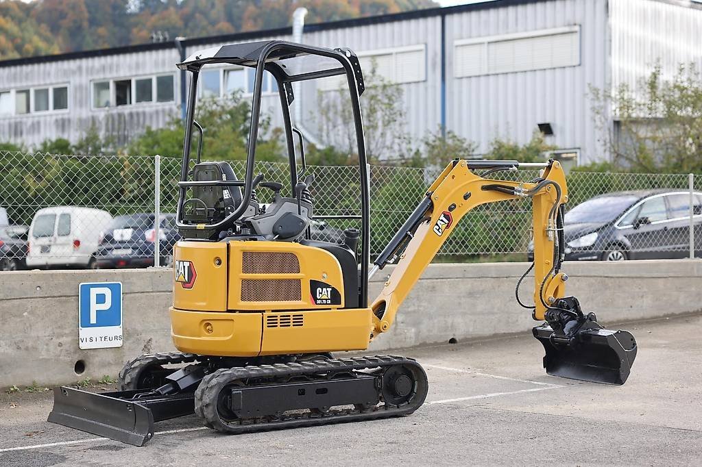 Mini-pelle Caterpillar 301.7D diesel 1,73T – 2018 – 1 115 h – 3 godets