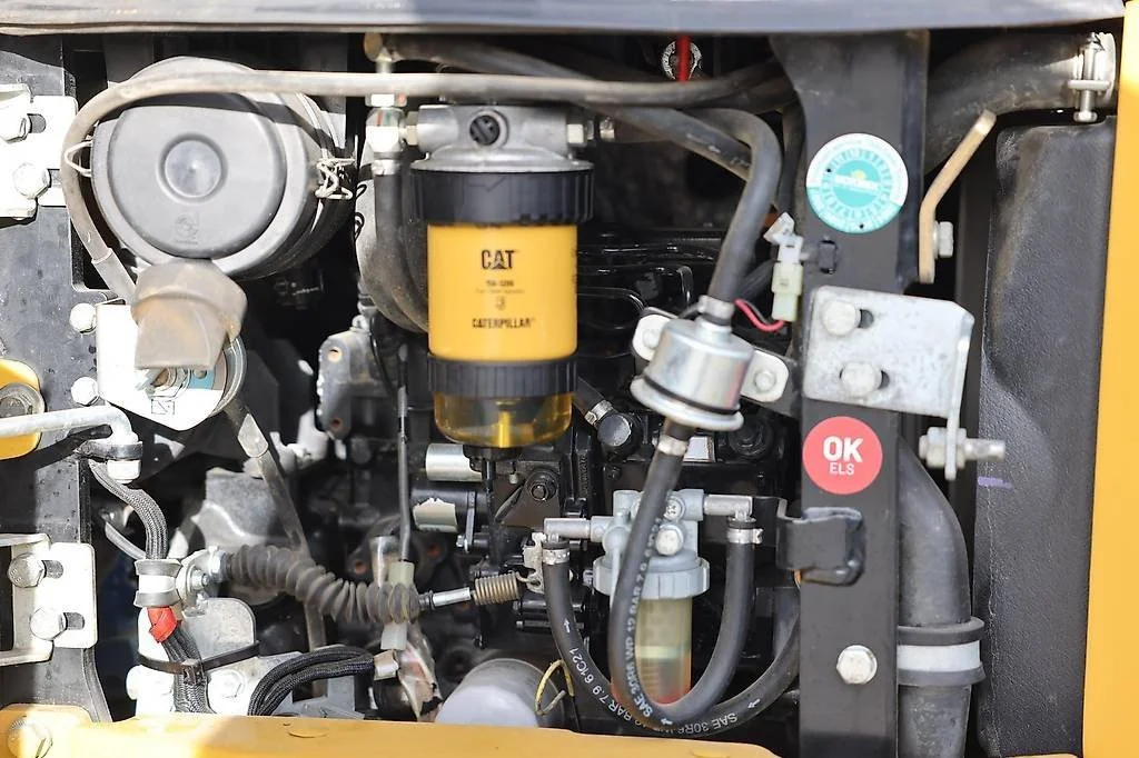 Mini-pelle Caterpillar 301.7D diesel 1,73T – 2018 – 1 115 h – 3 godets – Image 6