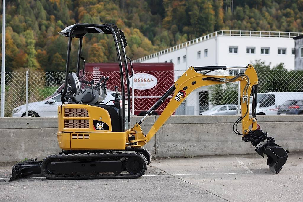 Mini-pelle Caterpillar 301.7D diesel 1,73T – 2018 – 1 115 h – 3 godets – Image 3