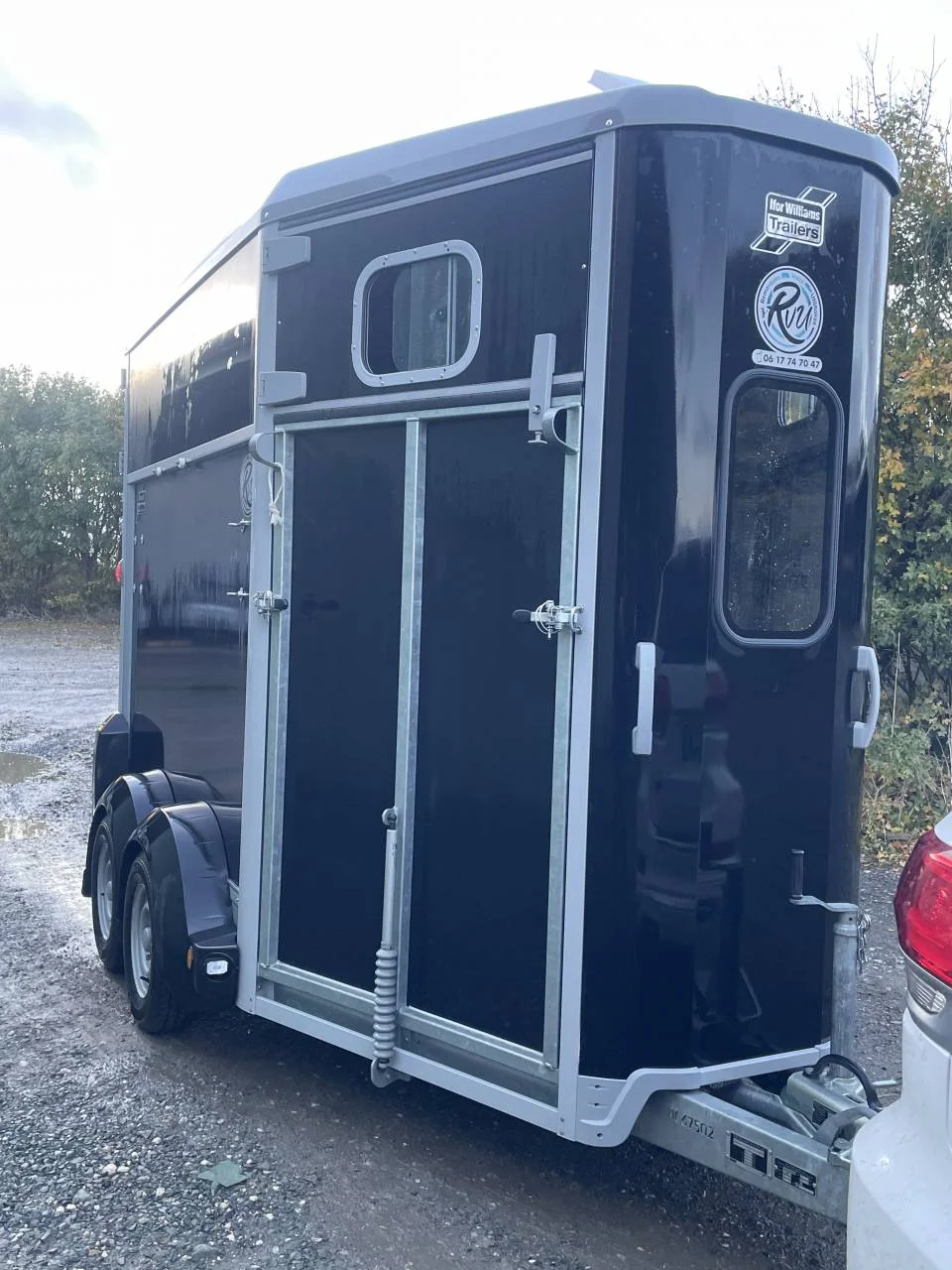 Van chevaux Ifor Williams HB 506 – 2 places – PTAC 2 600 kg – Plancher aluminium – Image 3