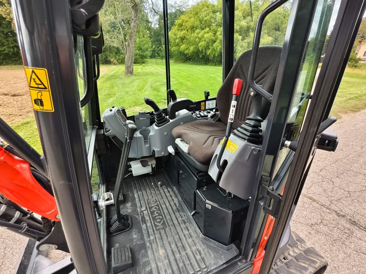 Mini-pelle Kubota U27-4 HI 2024 – 2 665 kg, 920 h, Powertilt et 3 godets – Image 7