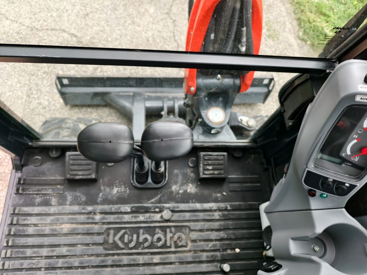 Mini-pelle Kubota U27-4 HI 2024 – 2 665 kg, 920 h, Powertilt et 3 godets – Image 5