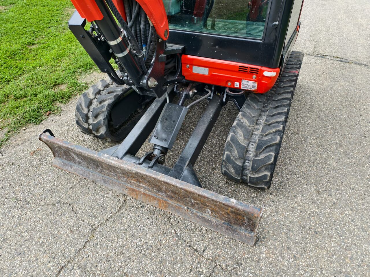 Mini-pelle Kubota U27-4 HI 2024 – 2 665 kg, 920 h, Powertilt et 3 godets – Image 20