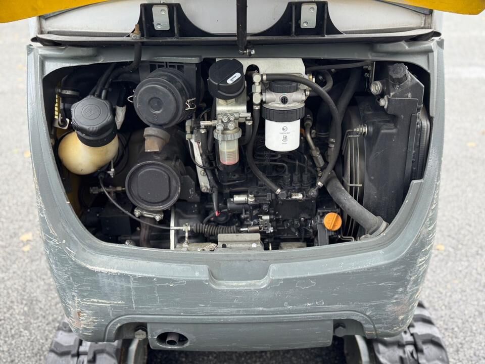 Mini-pelle Wacker Neuson ET18 VDS 2013 – 2 395 h – 13,2 kW – Attache rapide – 3 godets – Image 6