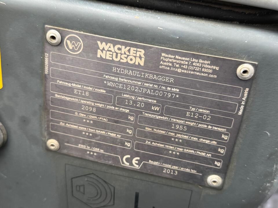 Mini-pelle Wacker Neuson ET18 VDS 2013 – 2 395 h – 13,2 kW – Attache rapide – 3 godets – Image 2