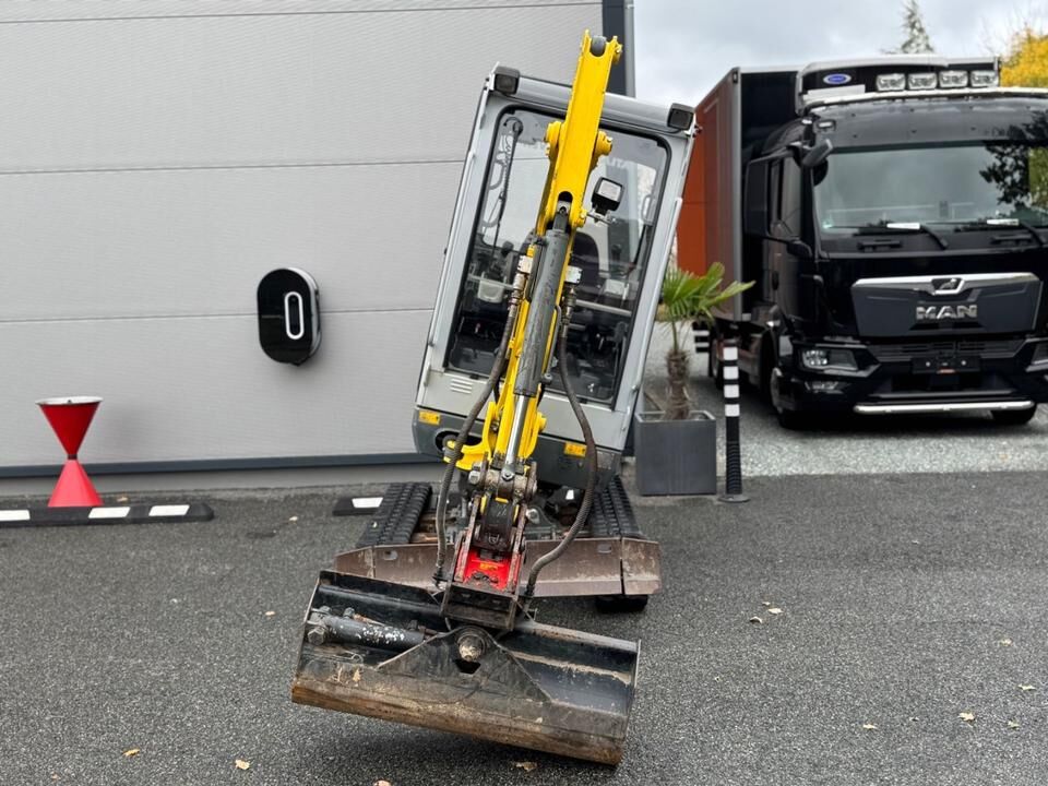 Mini-pelle Wacker Neuson ET18 VDS 2013 – 2 395 h – 13,2 kW – Attache rapide – 3 godets – Image 17