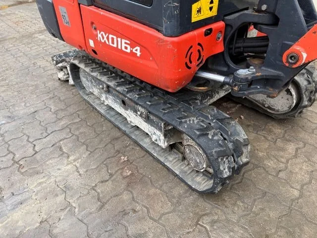 Mini-pelle Kubota KX016-4 diesel 1 615 kg – 2019 – 957 h – Cabine équipée – Image 11