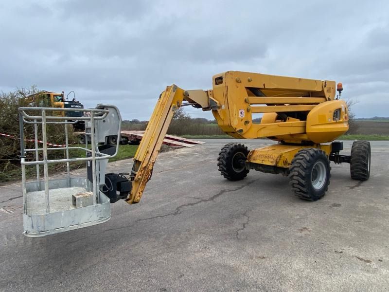 Nacelle articulée diesel Manitou 160 ATJ 4x4 – Hauteur de travail 16 m, déport 8,30 m – Image 13
