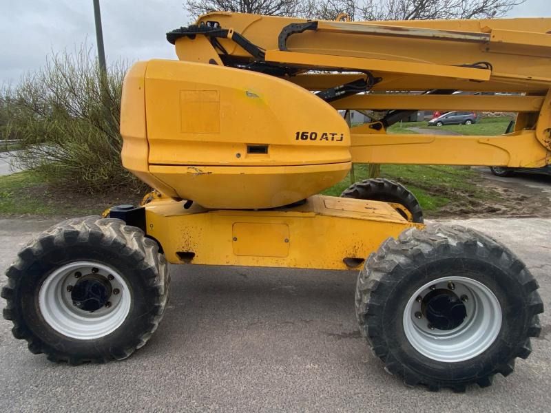 Nacelle articulée diesel Manitou 160 ATJ 4x4 – Hauteur de travail 16 m, déport 8,30 m – Image 9