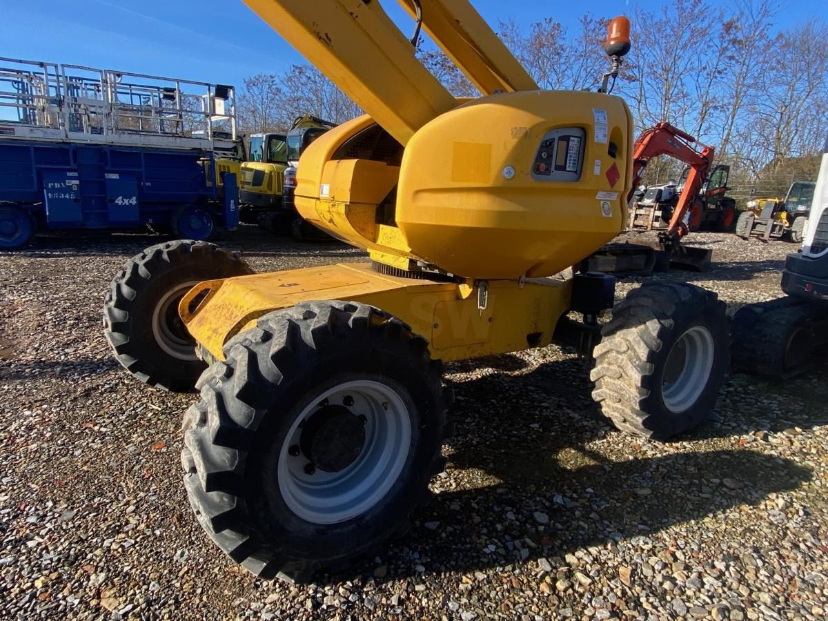 Nacelle articulée diesel Manitou 160 ATJ 4x4 – Hauteur de travail 16 m, déport 8,30 m – Image 8