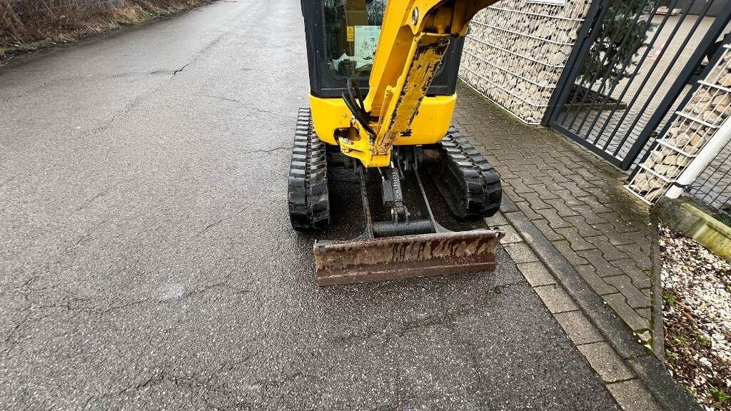 Mini-pelle Komatsu PC16R-3HS Diesel 2019 – 1 770 kg, 1 384 h, 3 godets – Image 12