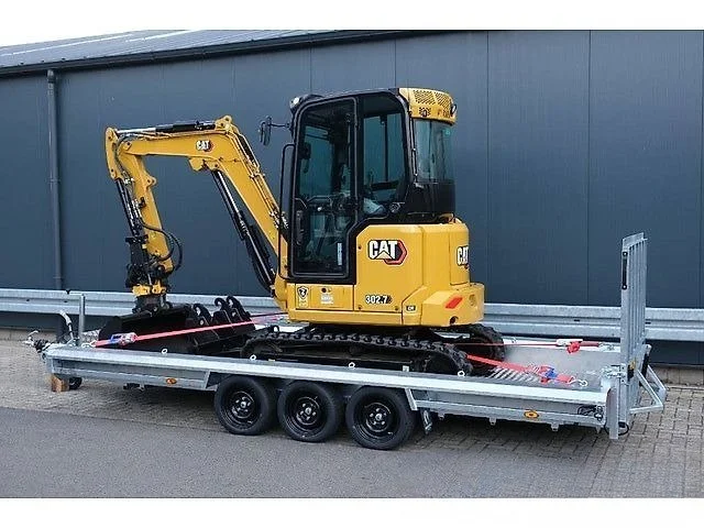 Mini-pelle Caterpillar 302.7 CR diesel 2,7T – 3 godets – Remorque 3 500 kg – BTP