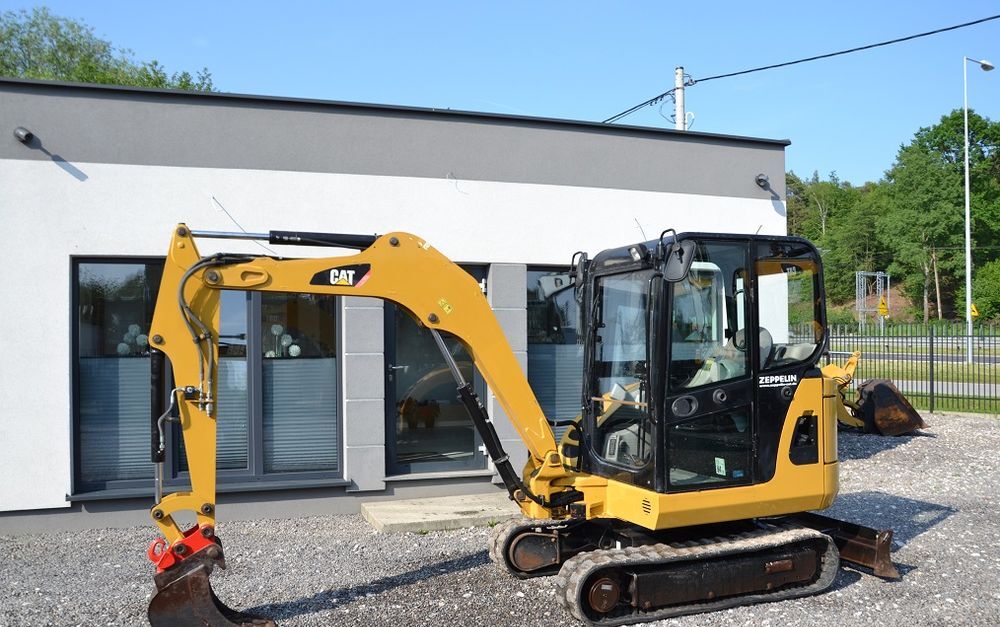 Mini-pelle Caterpillar 302.5C diesel avec cabine – 2010 – 4 900 h – 3 godets – Image 18
