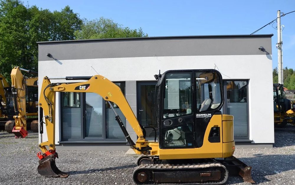 Mini-pelle Caterpillar 302.5C diesel avec cabine – 2010 – 4 900 h – 3 godets – Image 15