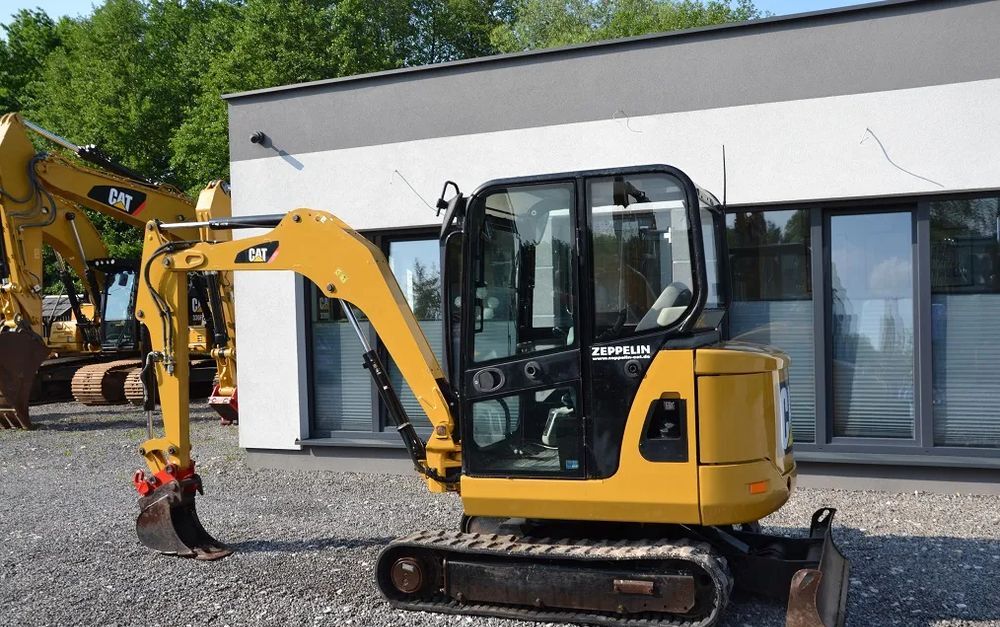 Mini-pelle Caterpillar 302.5C diesel avec cabine – 2010 – 4 900 h – 3 godets – Image 14