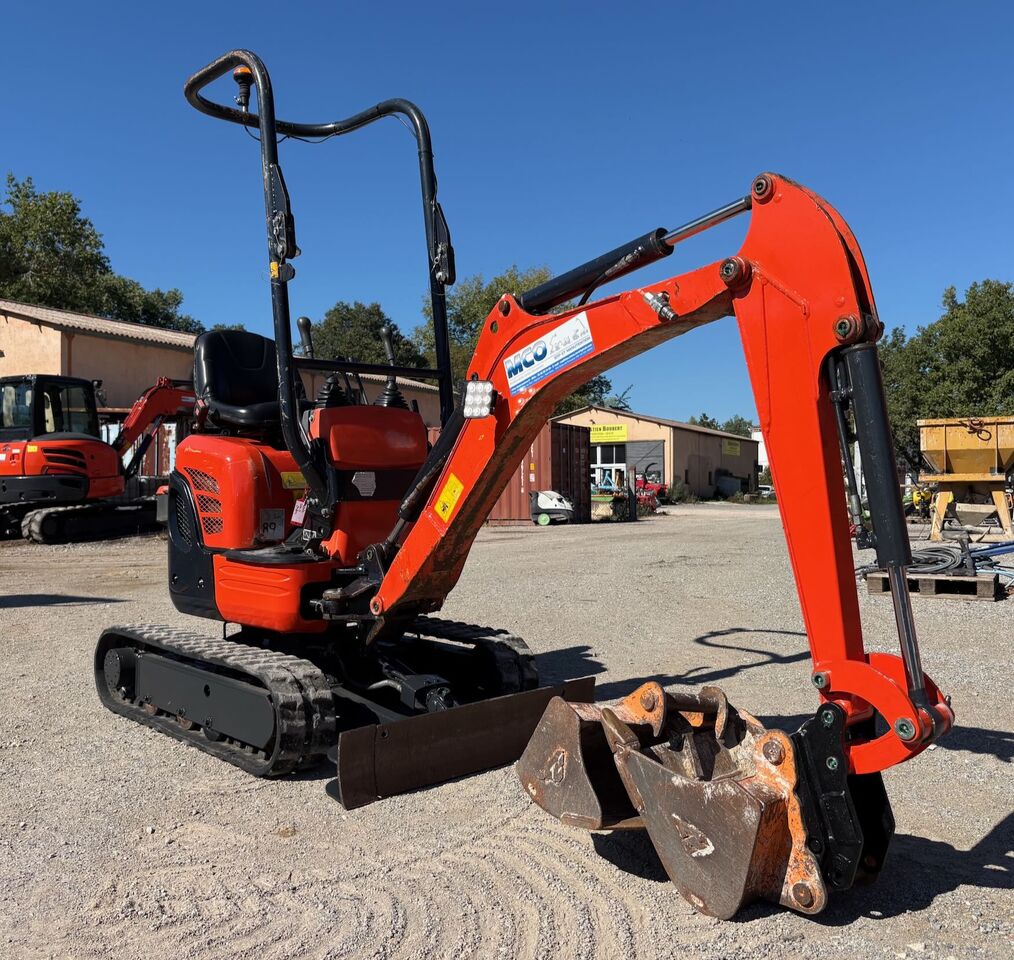 Mini-pelle Kubota U10-3 diesel 1 120 kg – 2 170 h – 3 godets – TP