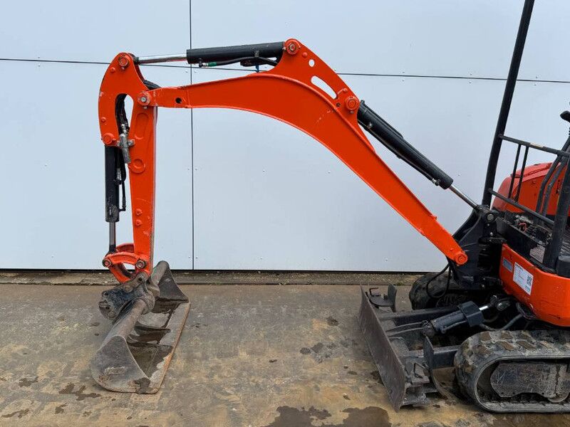 Mini-pelle Kubota U17-3 2022 – 1,12T, 776 h, voie variable hydraulique – Image 10