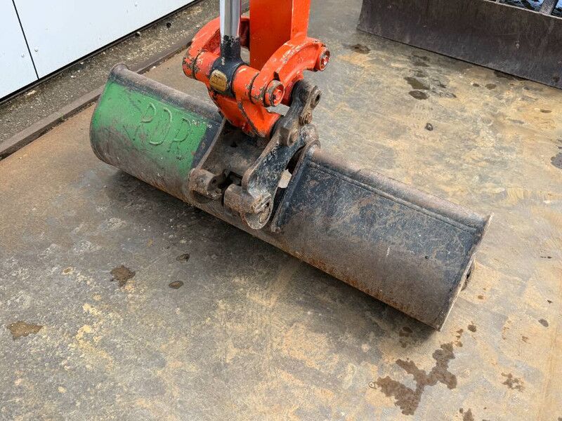 Mini-pelle Kubota U17-3 2022 – 1,12T, 776 h, voie variable hydraulique – Image 7