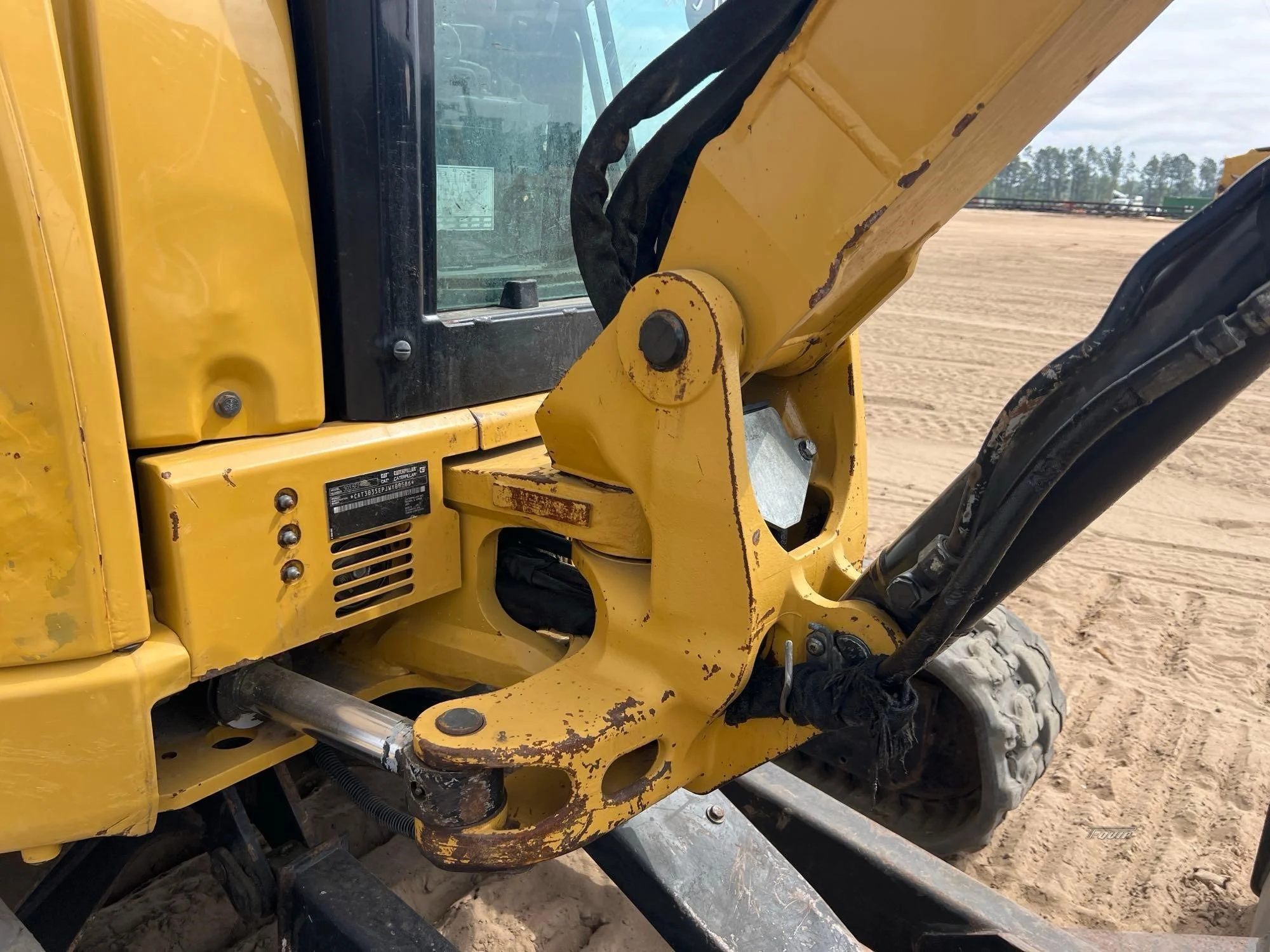 CATERPILLAR 303.5E2 CR – Mini-Pelle 3,5 T Diesel – Attache Rapide – Construction – Image 11