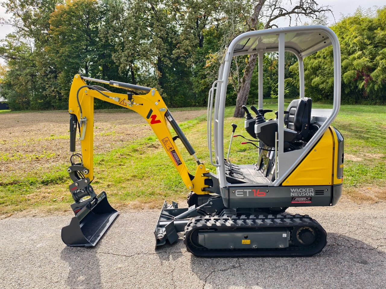 Mini-pelle Wacker Neuson ET16 diesel 2026 – 1 625 kg – 10 h – Powertilt – 3 godets – Image 19