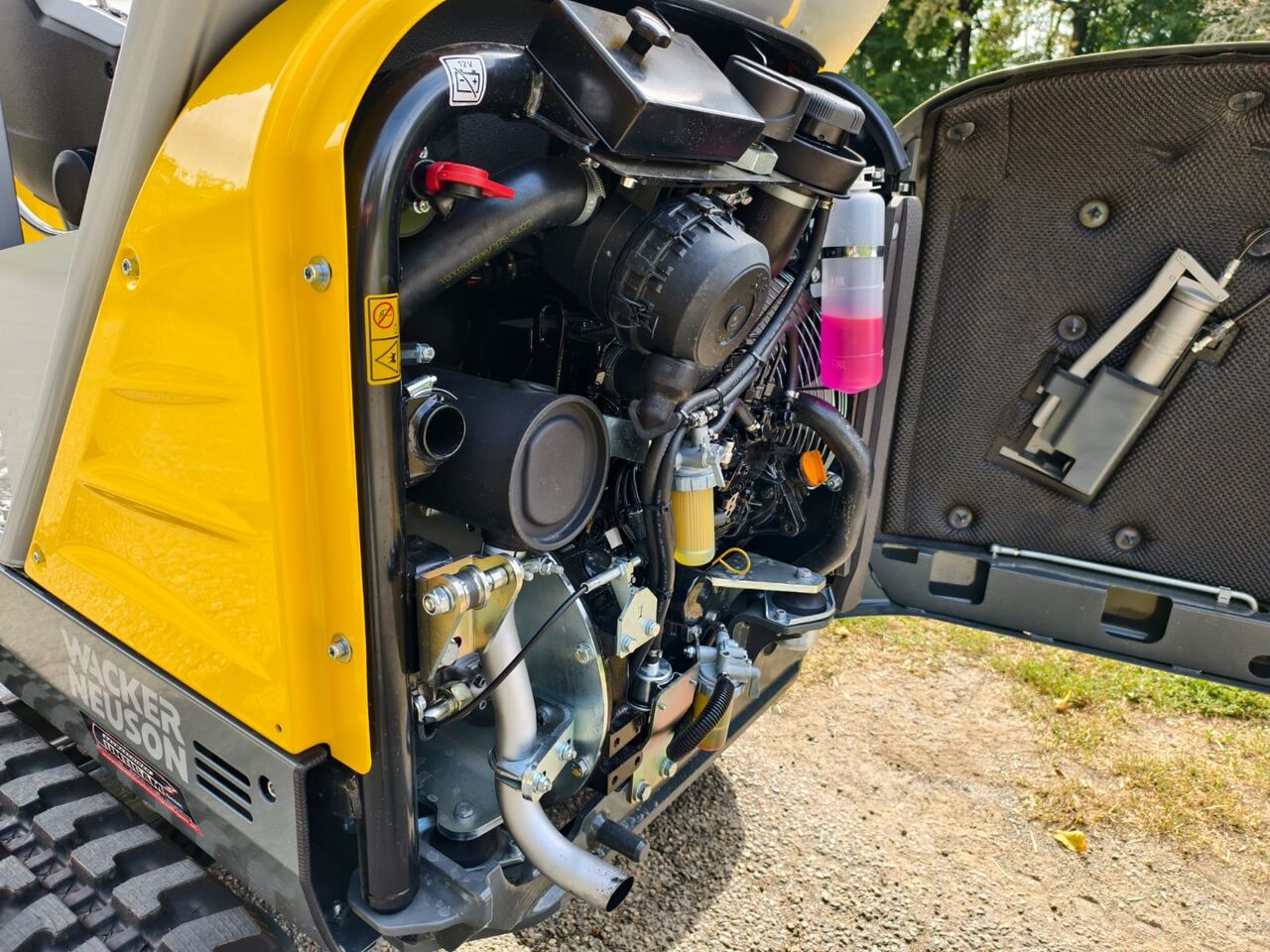 Mini-pelle Wacker Neuson ET16 diesel 2026 – 1 625 kg – 10 h – Powertilt – 3 godets – Image 8