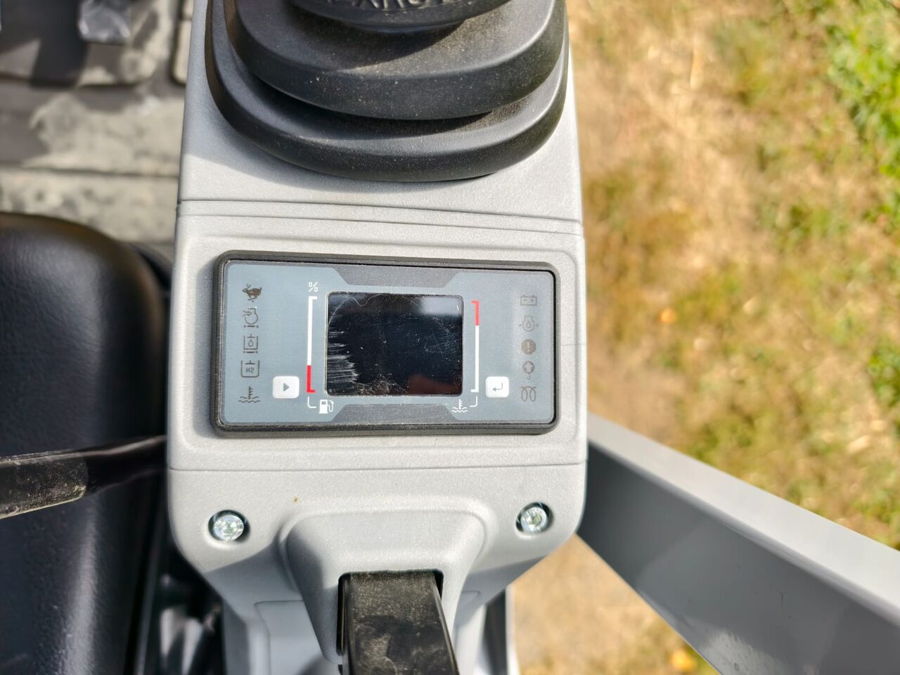 Mini-pelle Wacker Neuson ET16 diesel 2026 – 1 625 kg – 10 h – Powertilt – 3 godets – Image 2