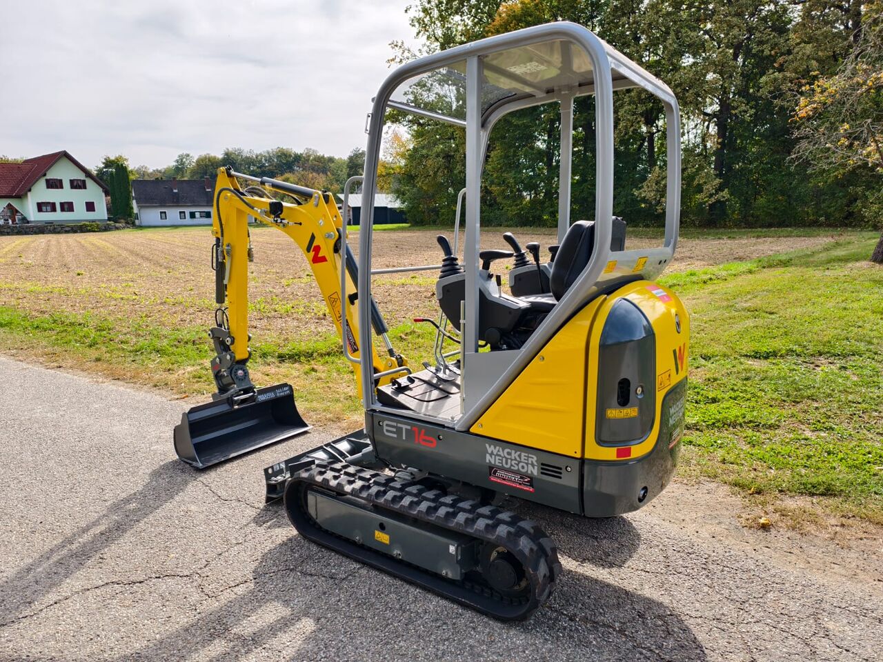 Mini-pelle Wacker Neuson ET16 diesel 2026 – 1 625 kg – 10 h – Powertilt – 3 godets – Image 15